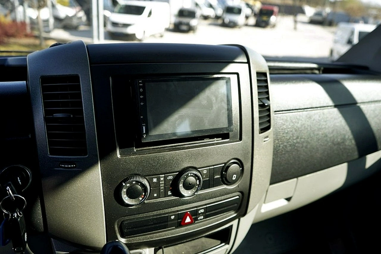 Volkswagen Crafter - Zdjęcie 19