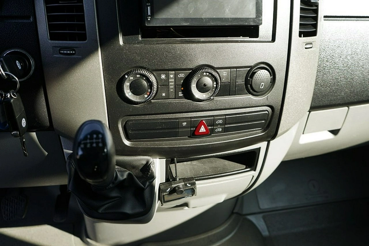 Volkswagen Crafter - Zdjęcie 20