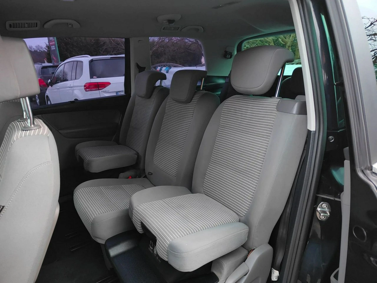 Seat Alhambra - Zdjęcie 25