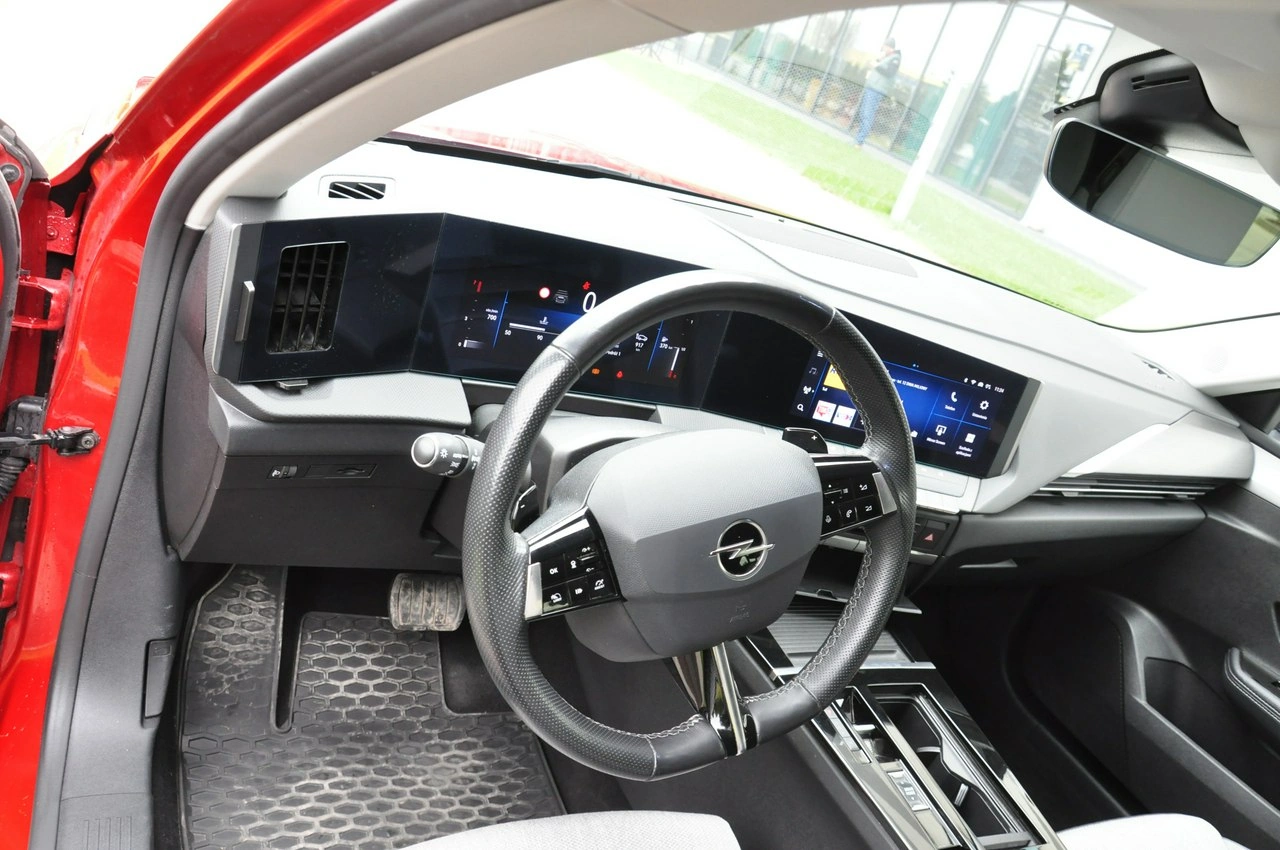 Opel Astra - Zdjęcie 15