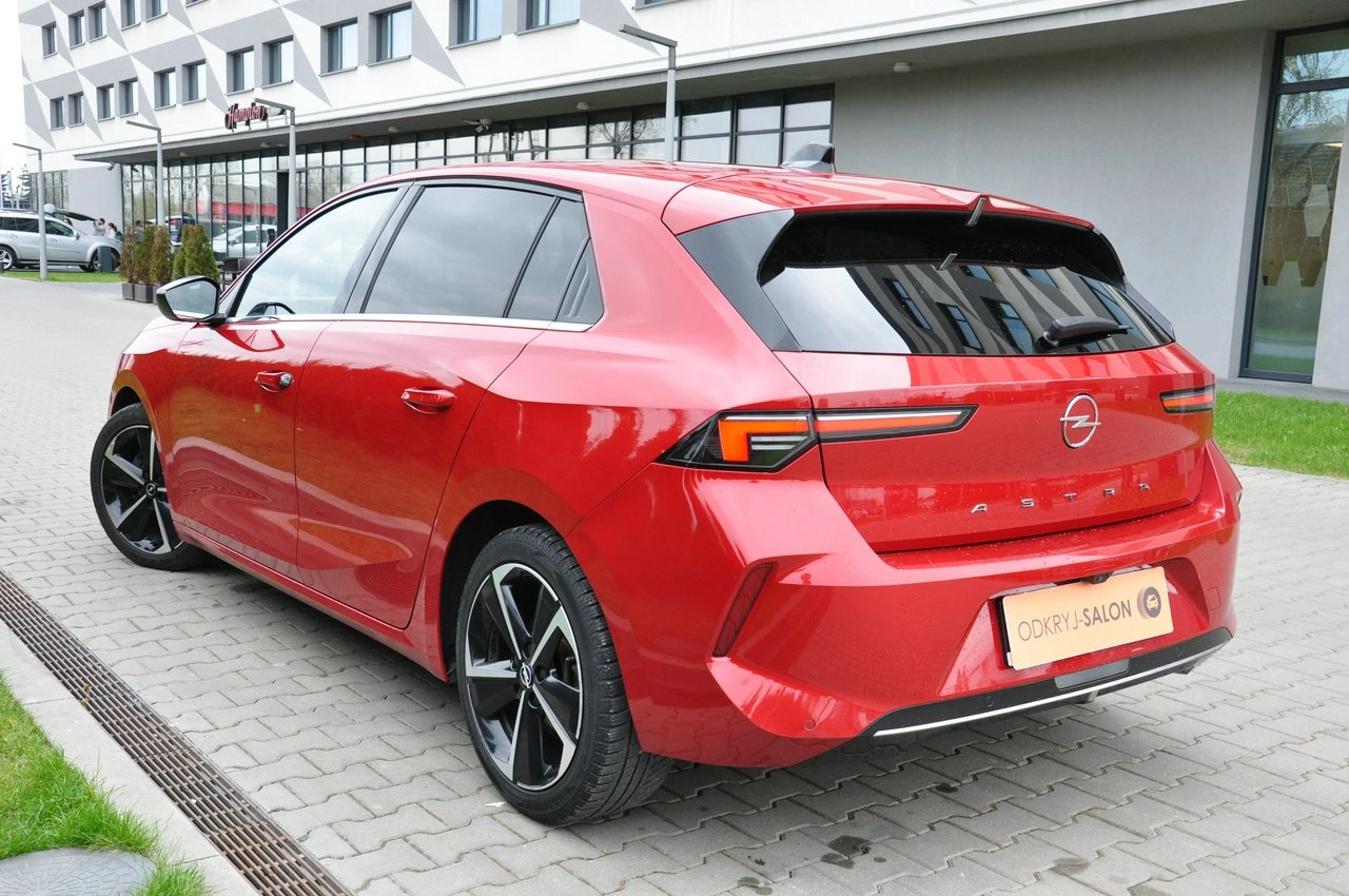 Opel Astra - Zdjęcie 4