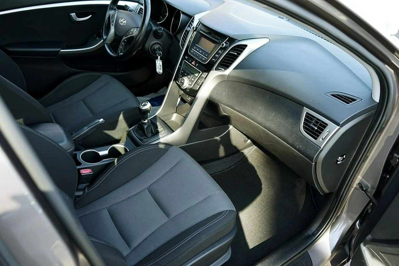 Hyundai i30 - Zdjęcie 15