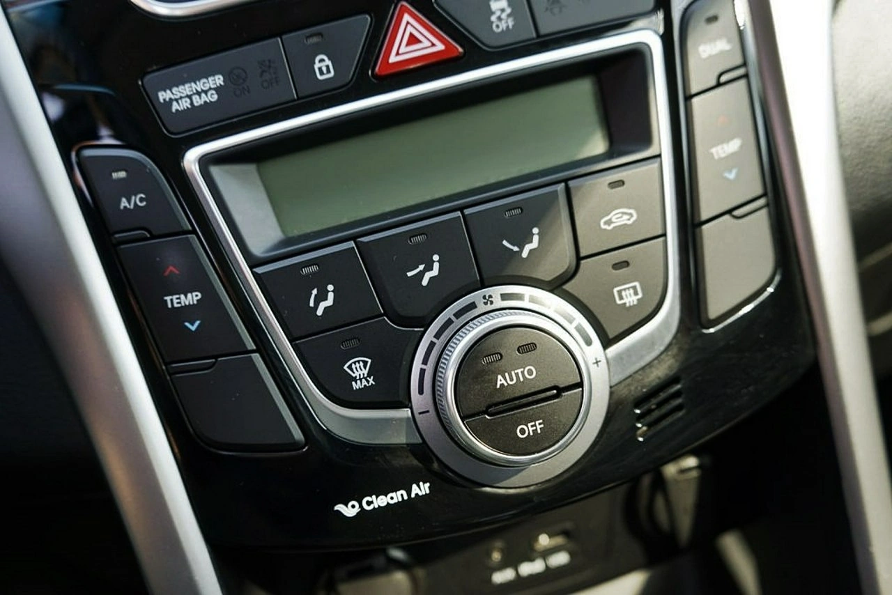 Hyundai i30 - Zdjęcie 24