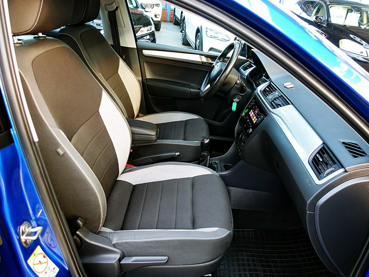 Skoda RAPID - Zdjęcie 10