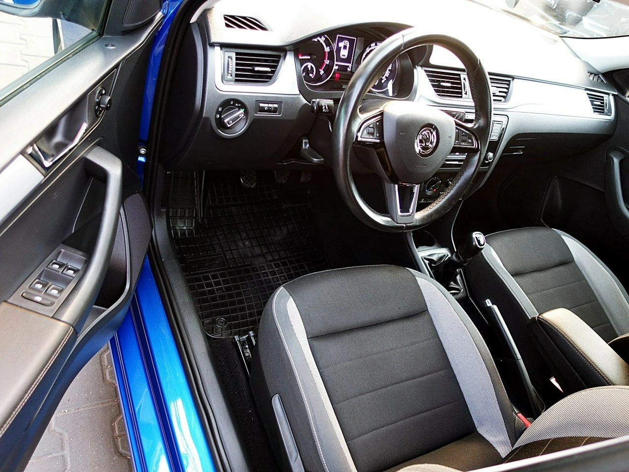 Skoda RAPID - Zdjęcie 15