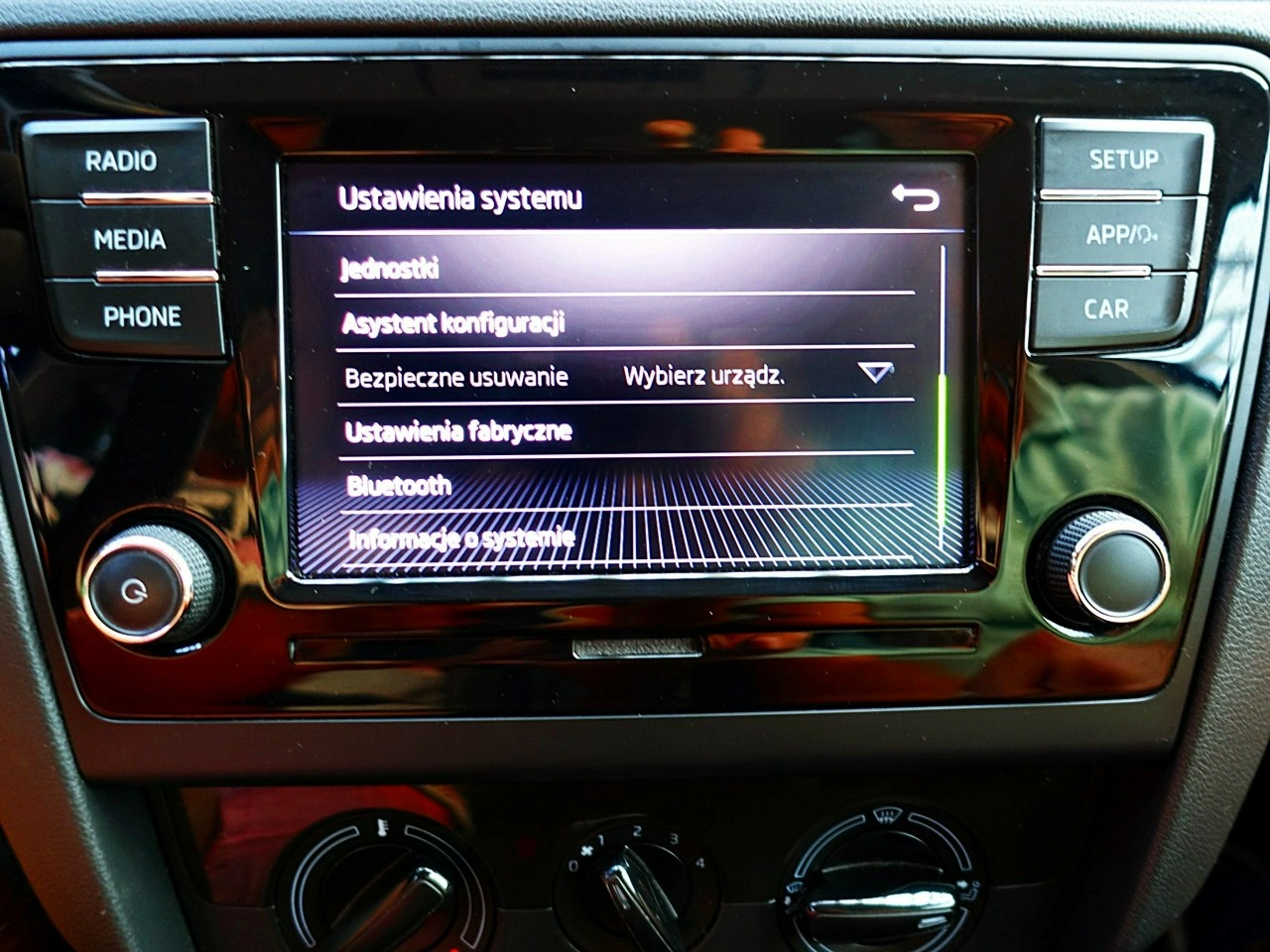 Skoda RAPID - Zdjęcie 34