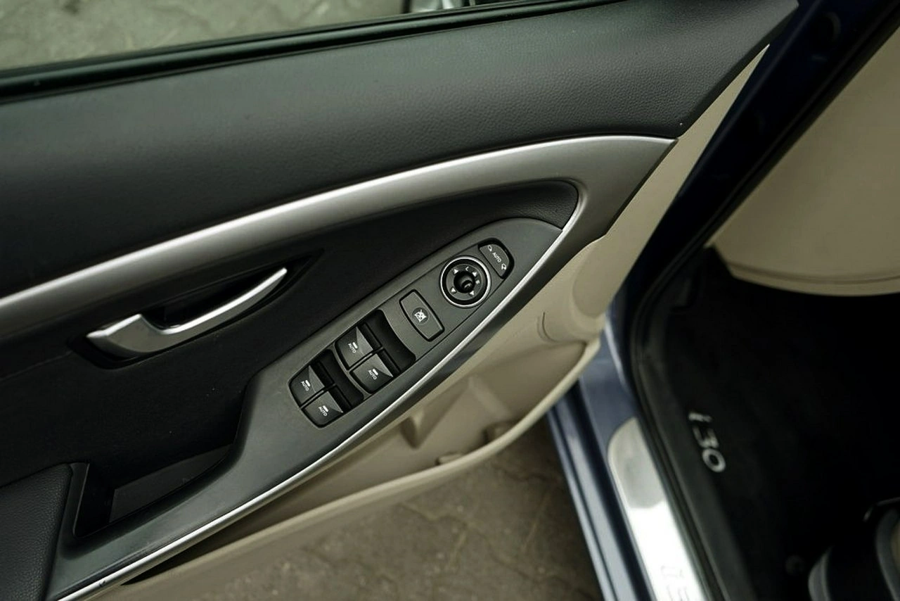 Hyundai i30 - Zdjęcie 14