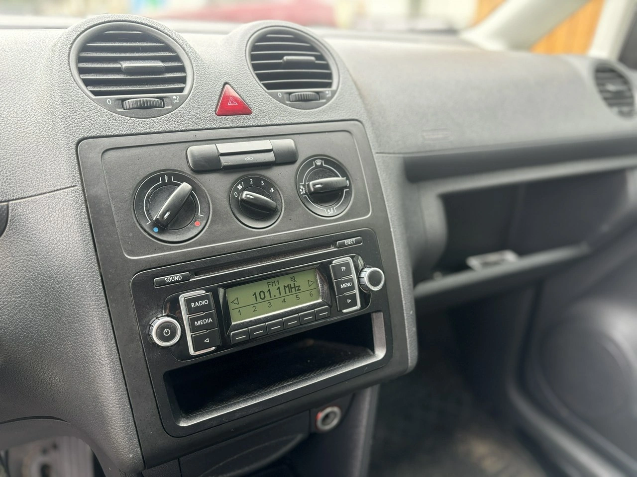 Volkswagen Caddy - Zdjęcie 8