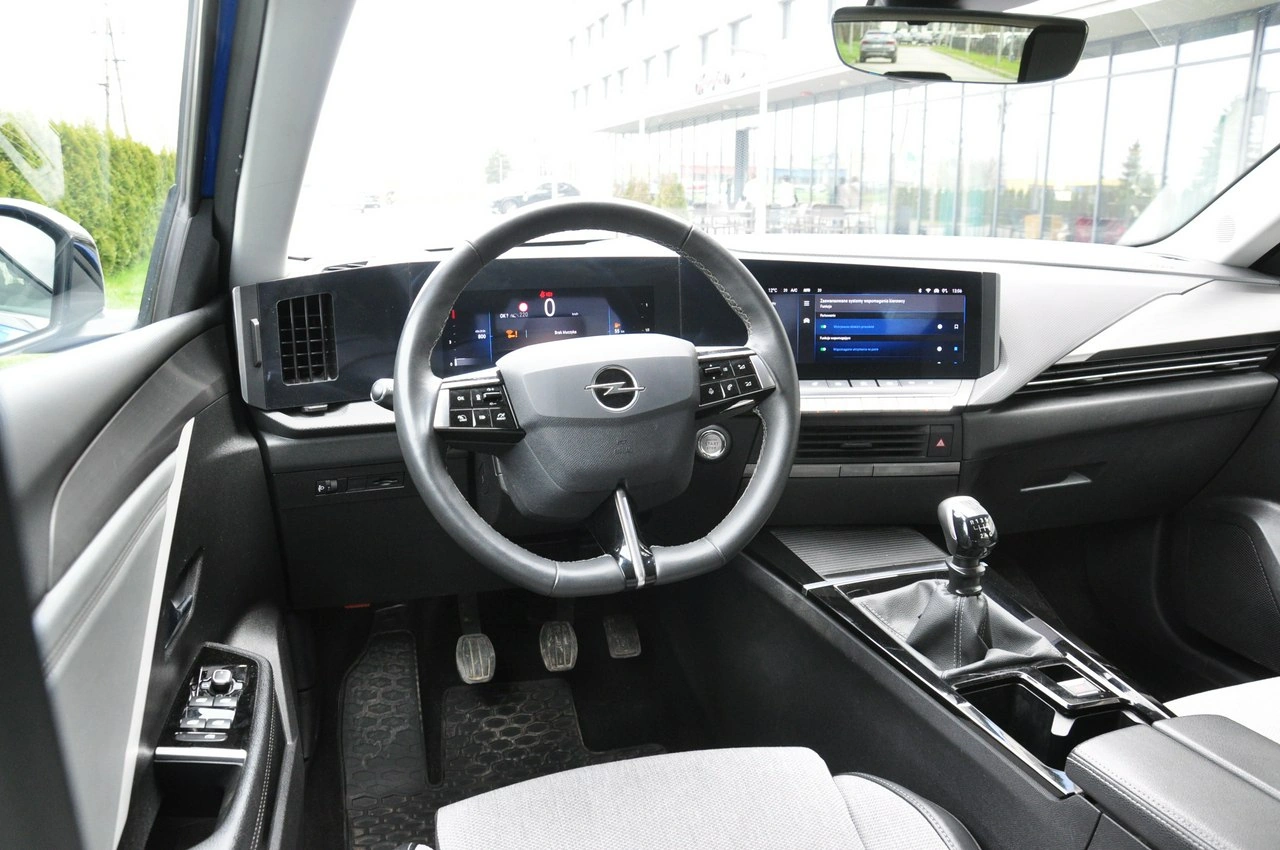 Opel Astra - Zdjęcie 12