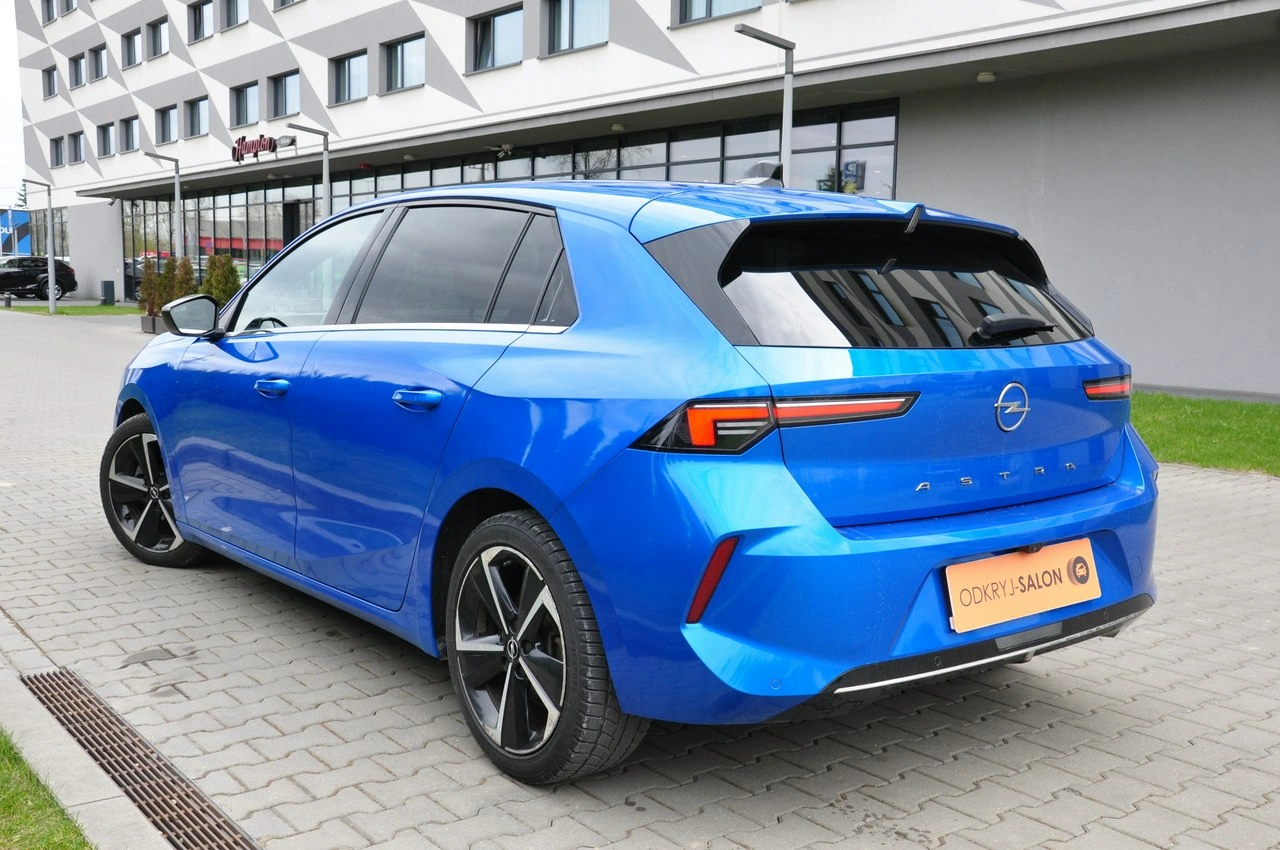 Opel Astra - Zdjęcie 4