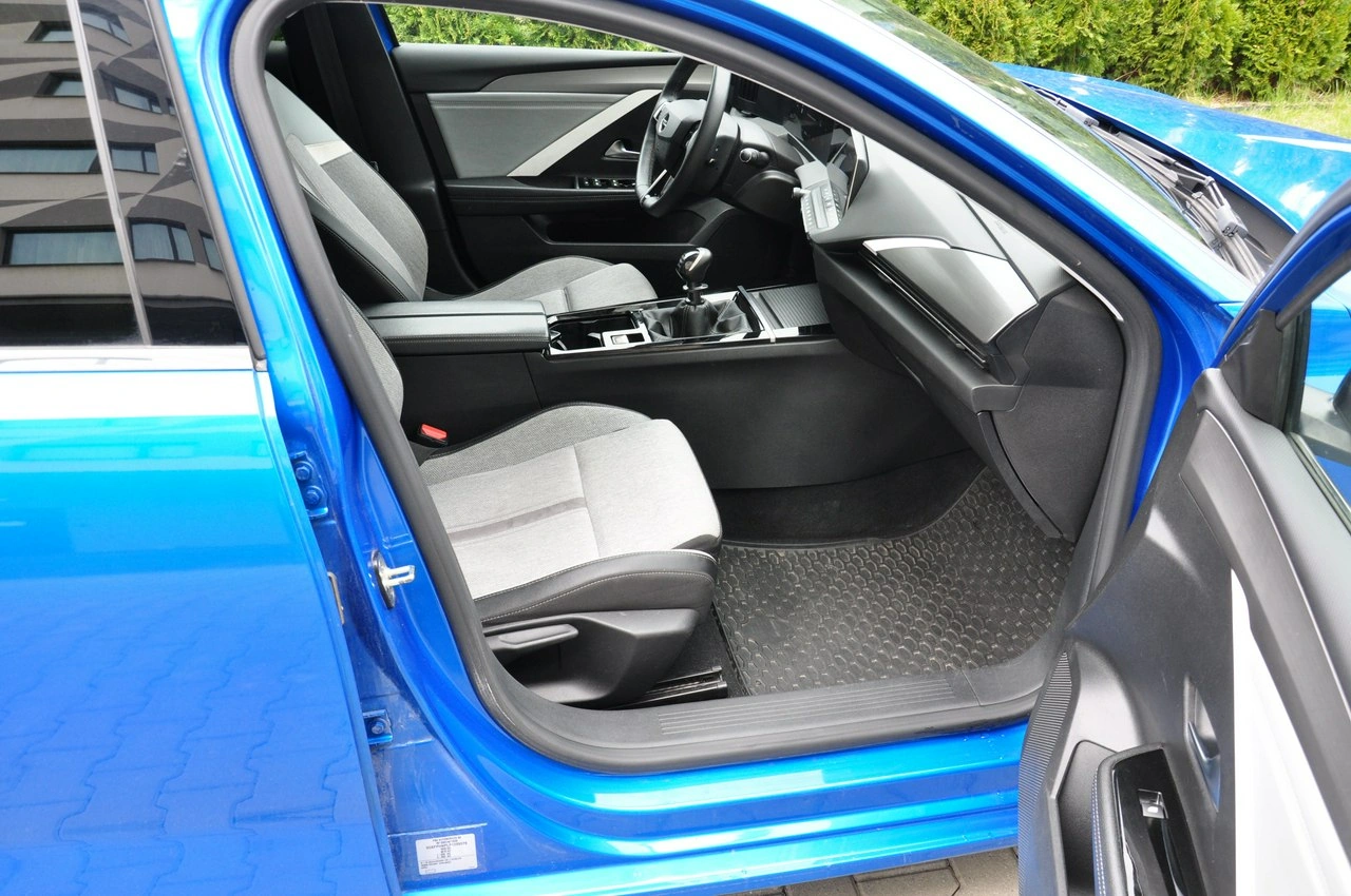 Opel Astra - Zdjęcie 8