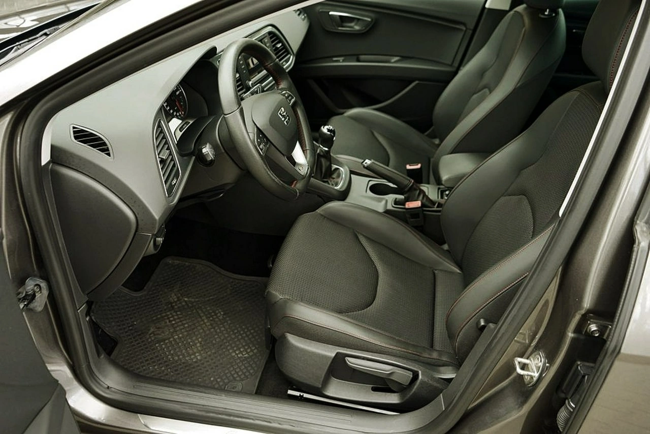 Seat Leon - Zdjęcie 17