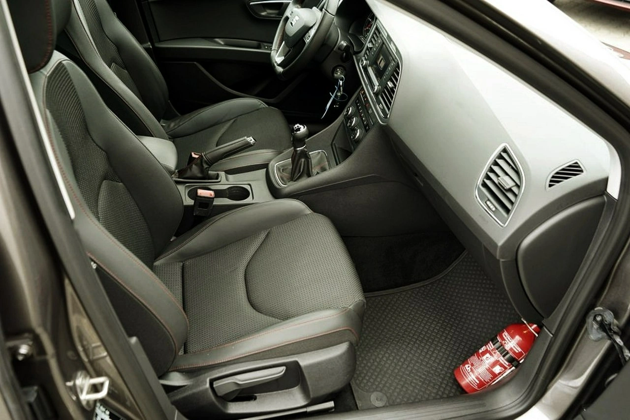 Seat Leon - Zdjęcie 18