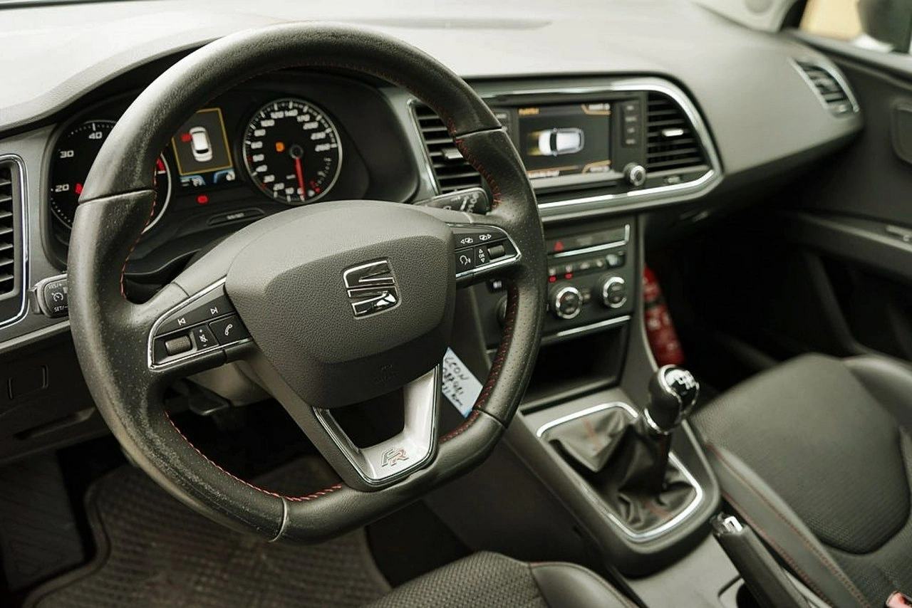 Seat Leon - Zdjęcie 25