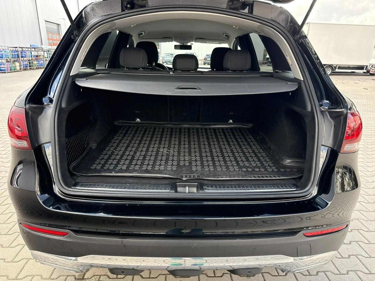 Mercedes GLC 200 - Zdjęcie 15