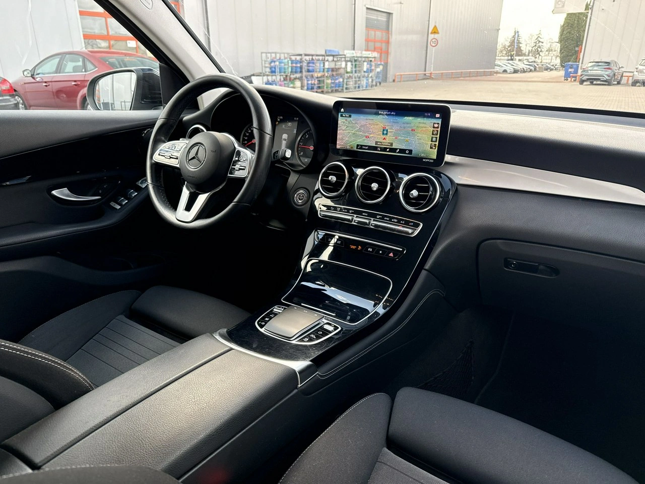 Mercedes GLC 200 - Zdjęcie 21