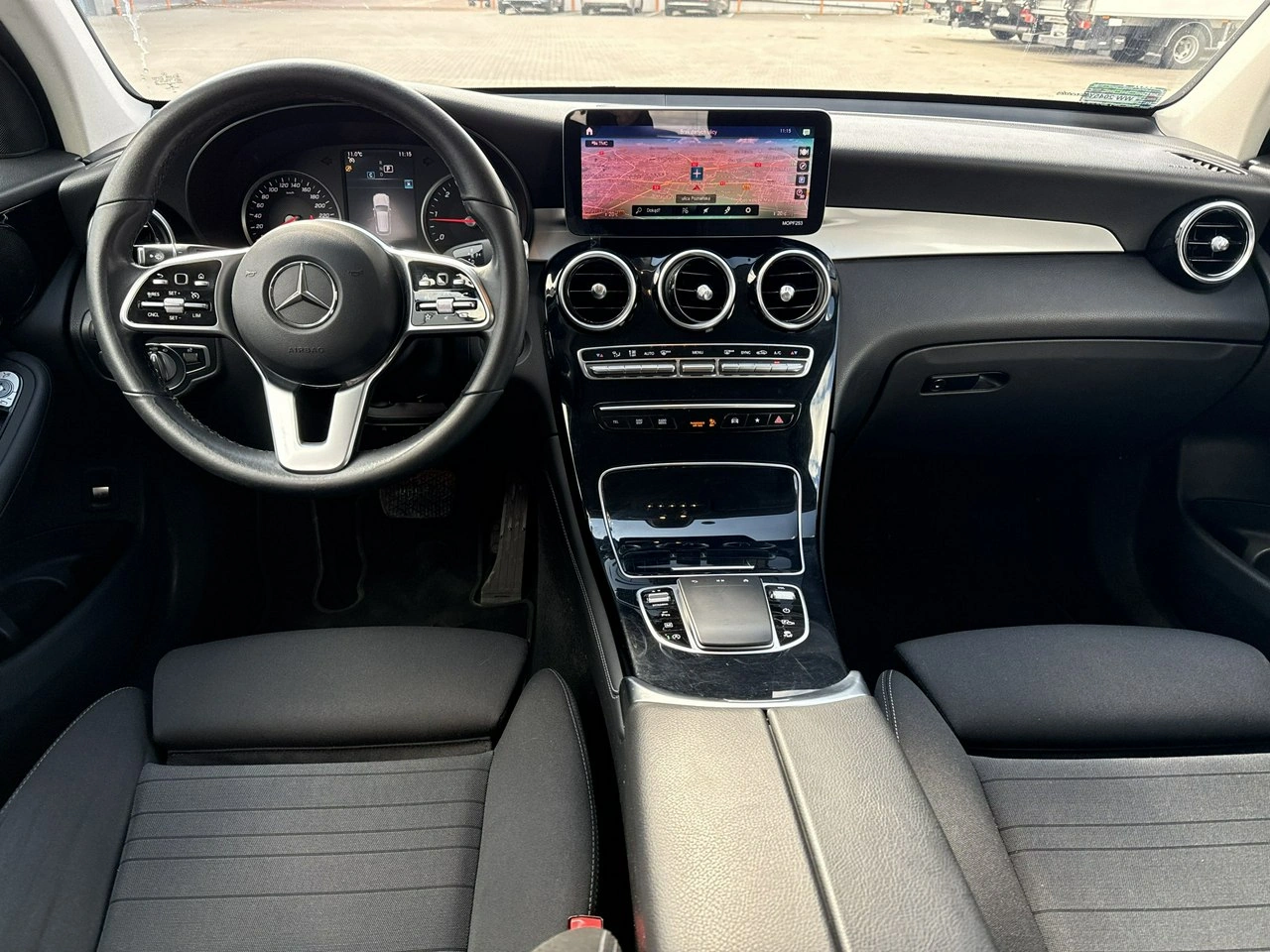 Mercedes GLC 200 - Zdjęcie 22