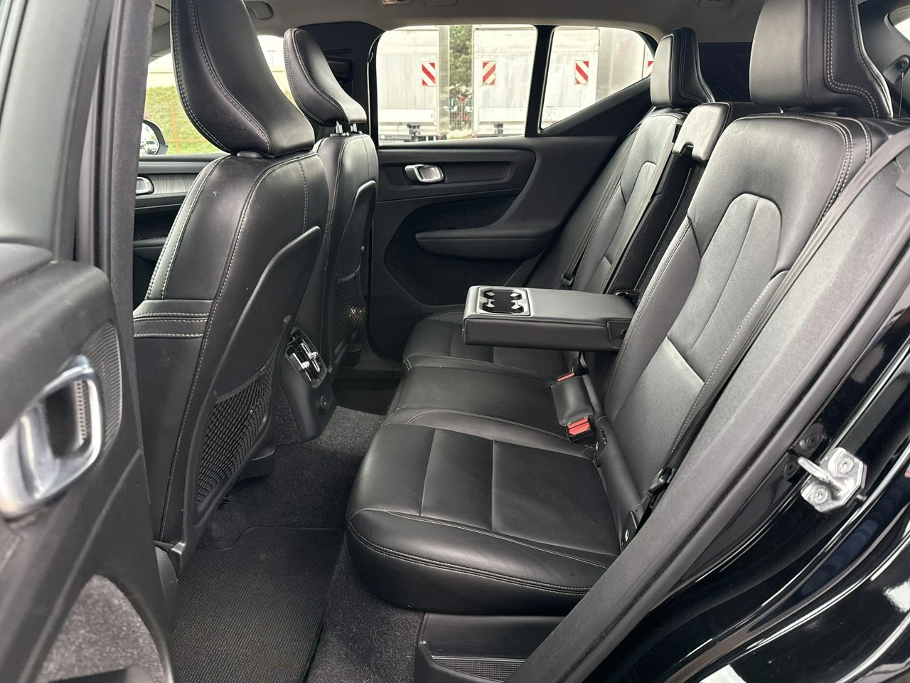 Volvo XC 40 - Zdjęcie 13