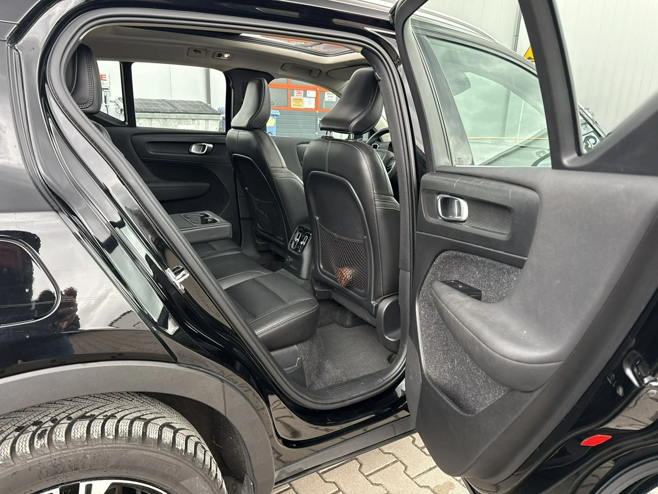 Volvo XC 40 - Zdjęcie 17