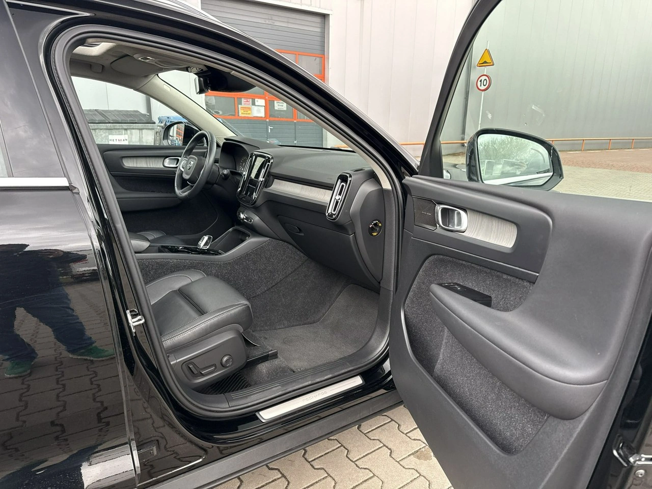 Volvo XC 40 - Zdjęcie 19