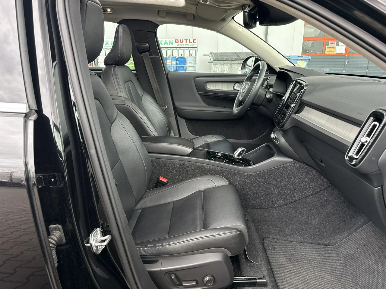 Volvo XC 40 - Zdjęcie 20