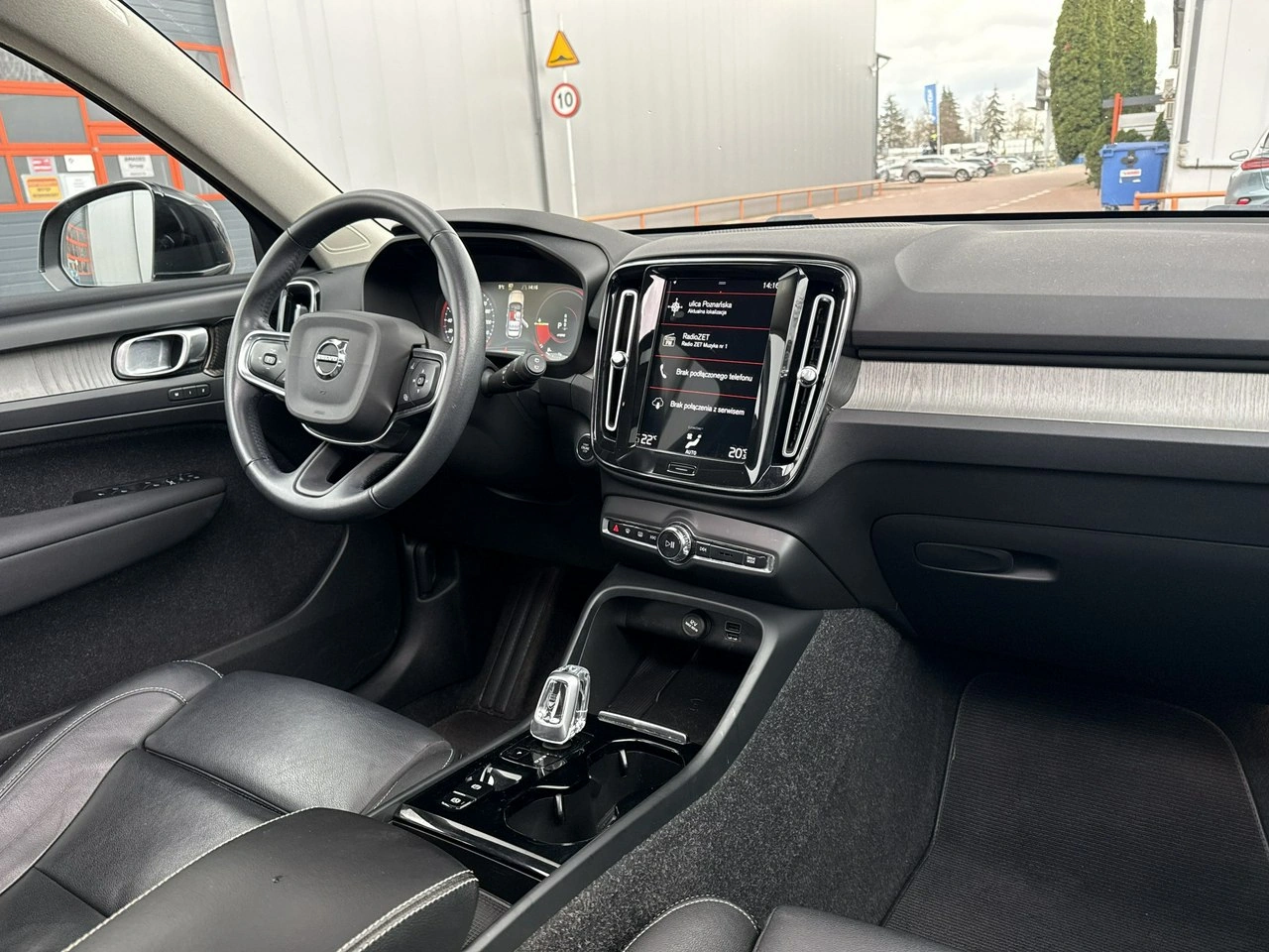 Volvo XC 40 - Zdjęcie 21