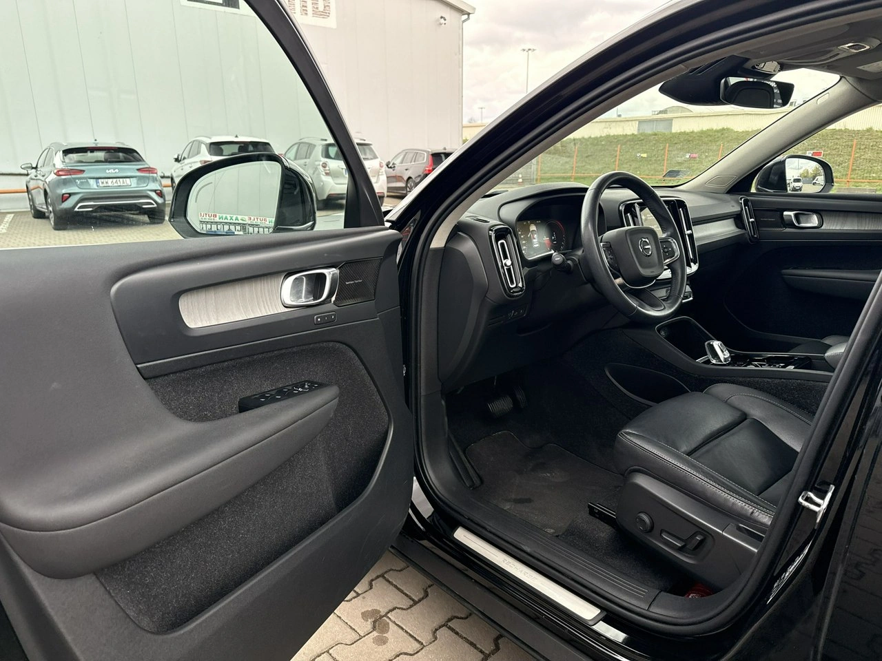 Volvo XC 40 - Zdjęcie 8