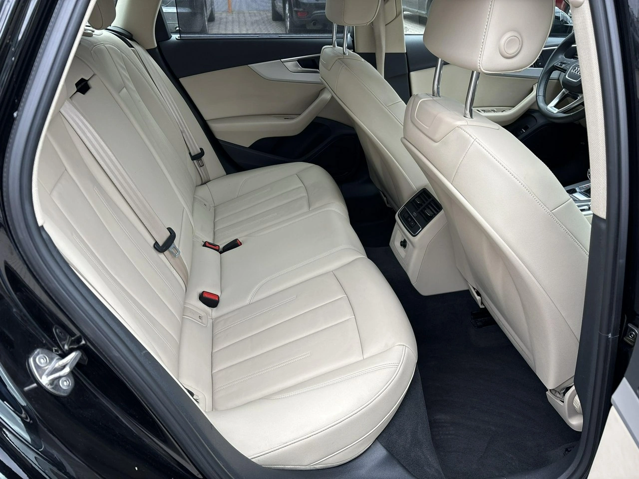 Audi A4 - Zdjęcie 15