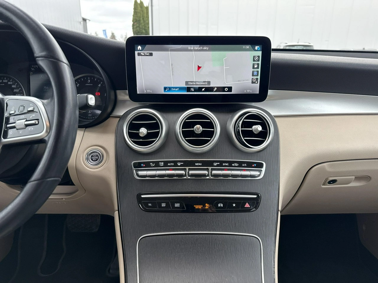 Mercedes GLC 220 - Zdjęcie 23