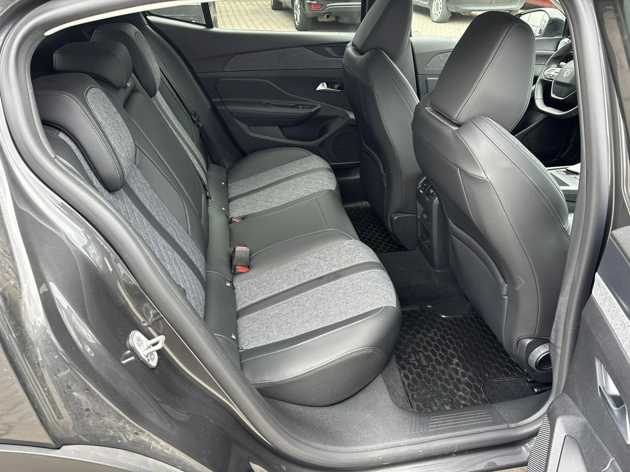 Peugeot 408 - Zdjęcie 15