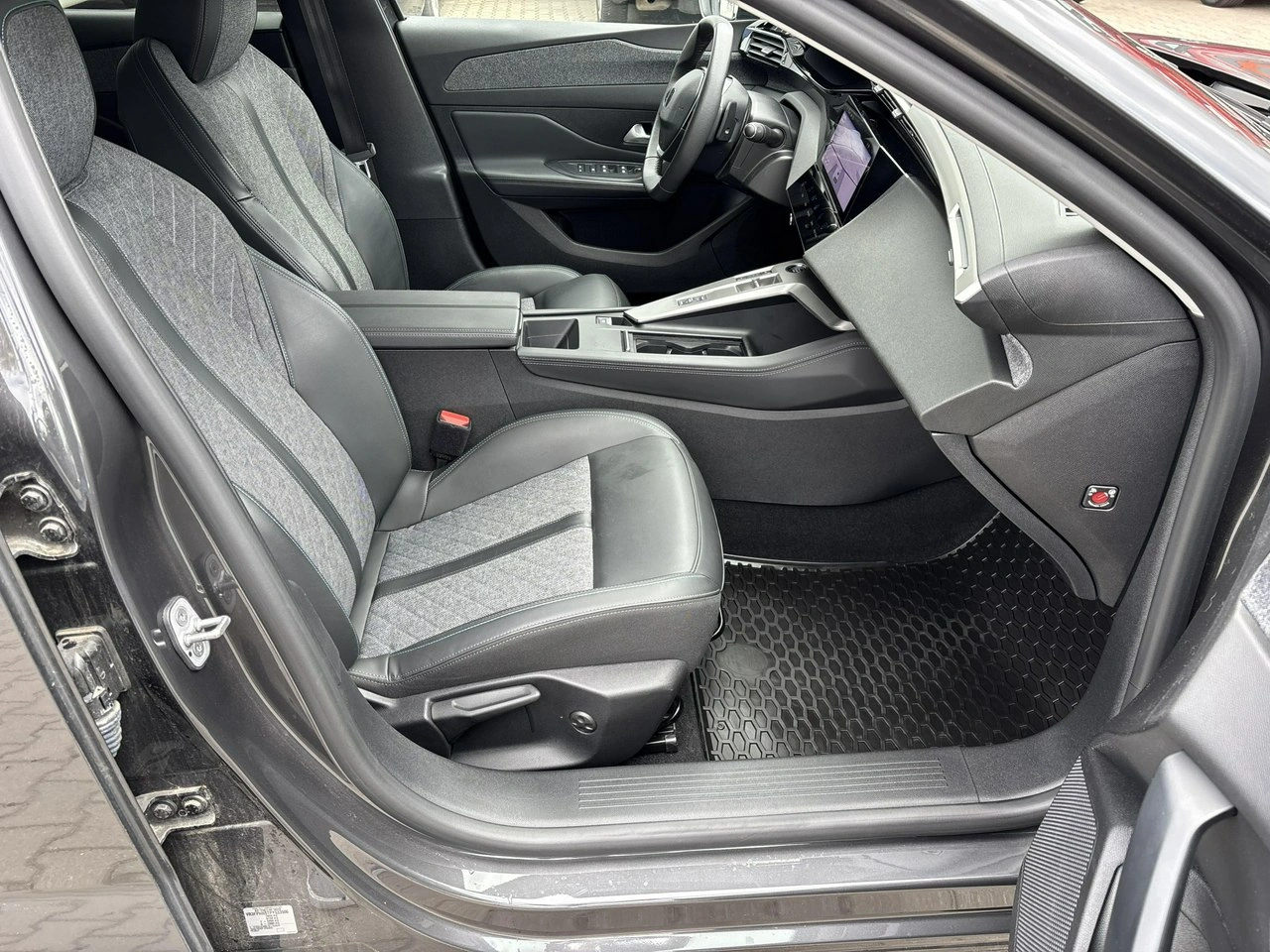 Peugeot 408 - Zdjęcie 17