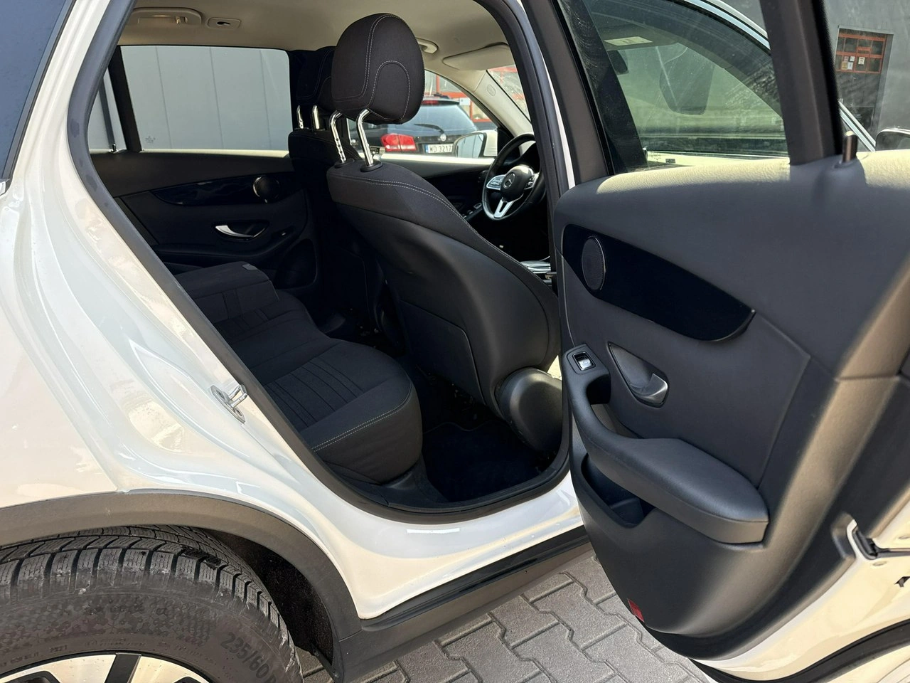 Mercedes GLC 200 - Zdjęcie 17