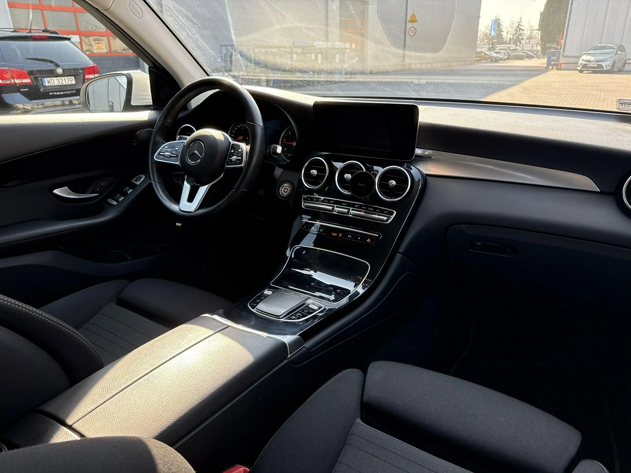 Mercedes GLC 200 - Zdjęcie 21