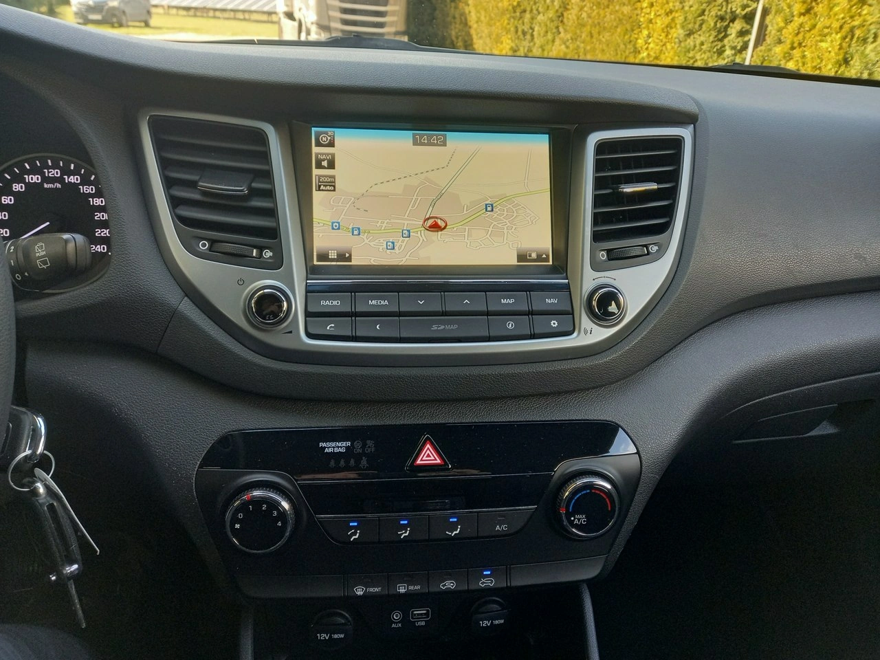 Hyundai Tucson - Zdjęcie 32