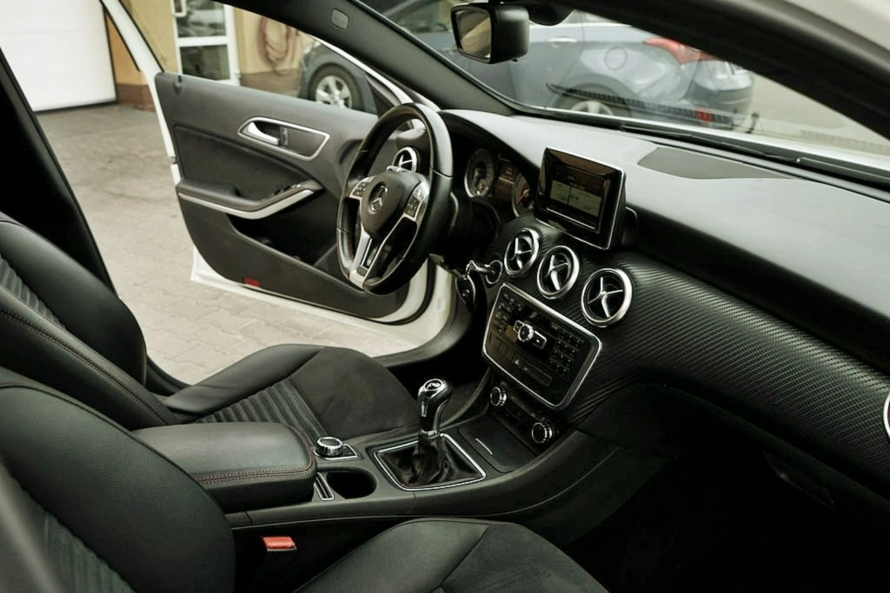 Mercedes A 180 - Zdjęcie 9