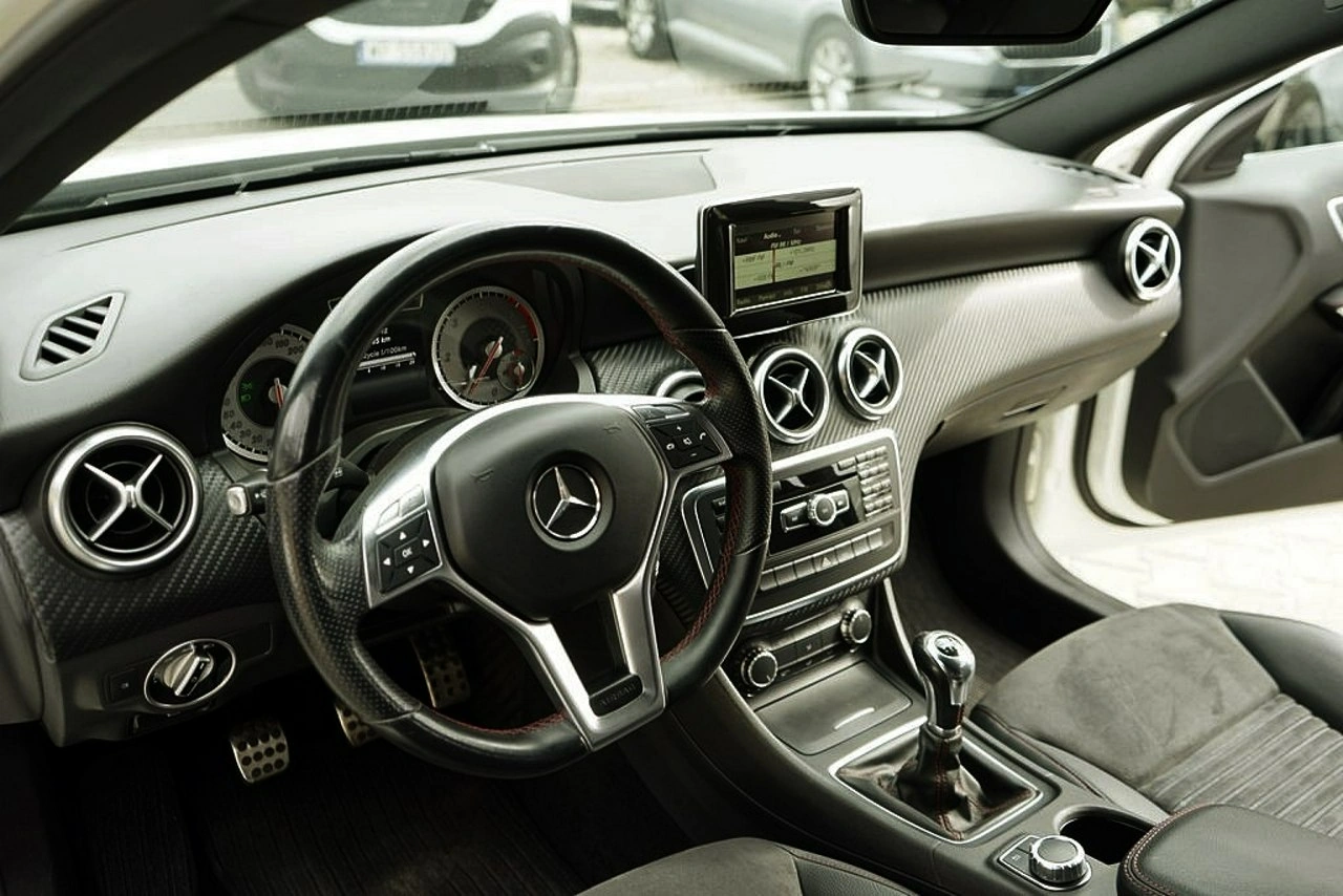 Mercedes A 180 - Zdjęcie 17