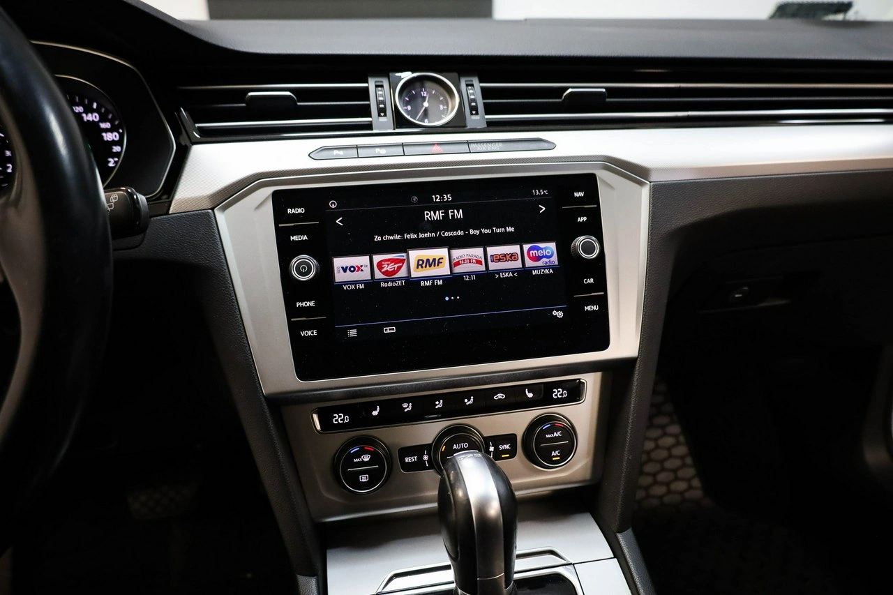 Volkswagen Passat - Zdjęcie 9