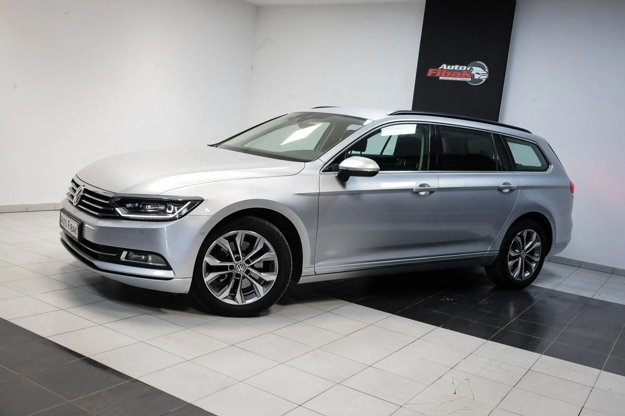 Volkswagen Passat - Zdjęcie 1