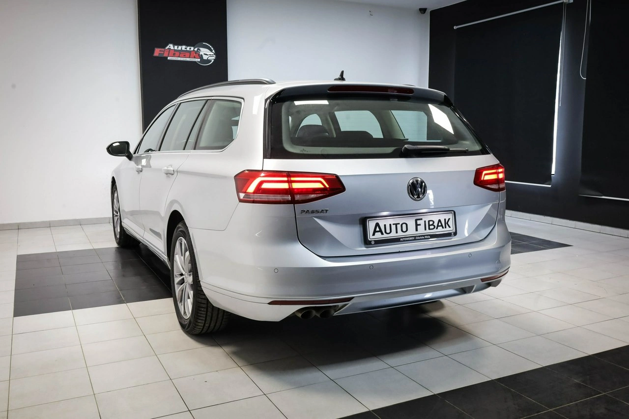 Volkswagen Passat - Zdjęcie 7