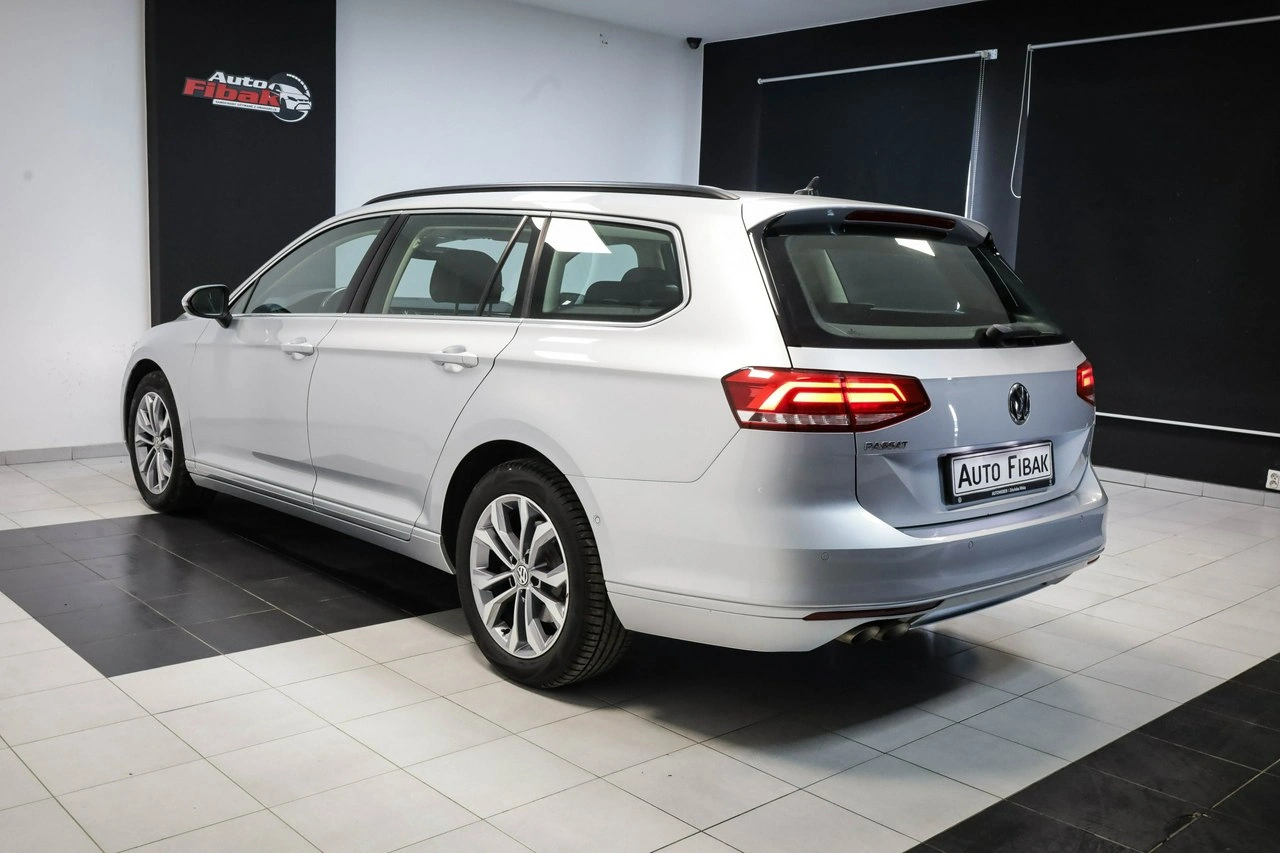 Volkswagen Passat - Zdjęcie 8