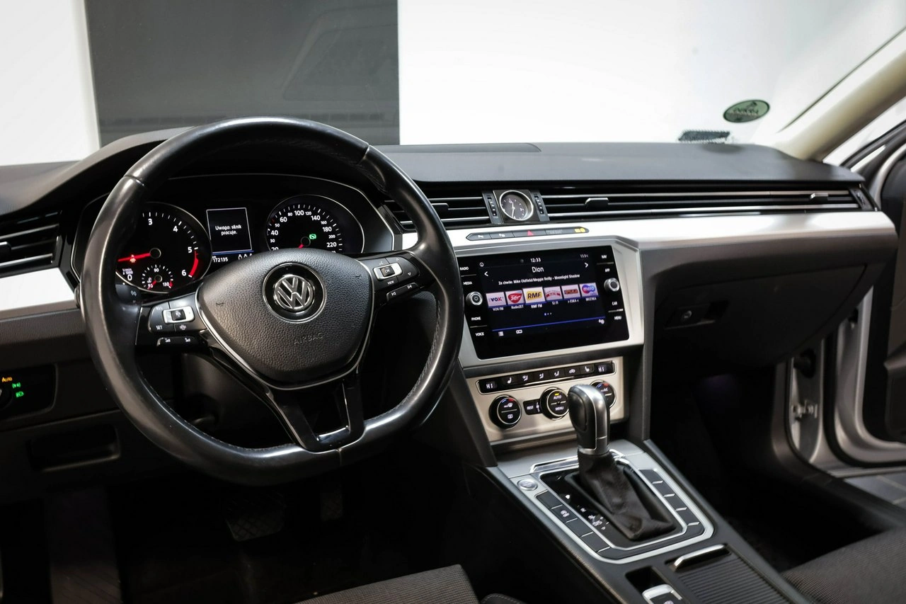 Volkswagen Passat - Zdjęcie 13