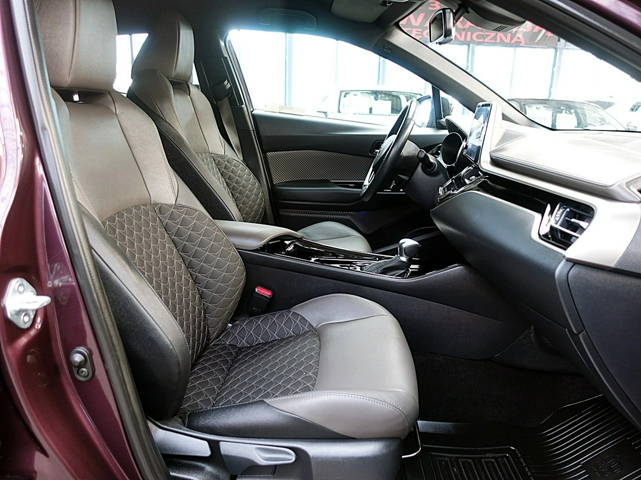 Toyota C-HR - Zdjęcie 10