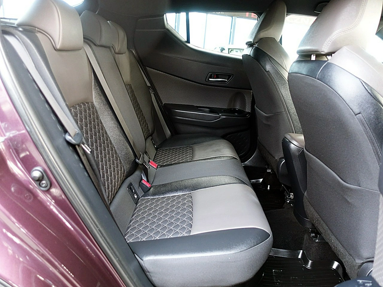 Toyota C-HR - Zdjęcie 11