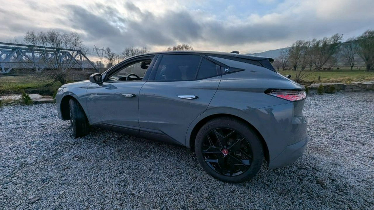 DS Automobiles DS 4 - Zdjęcie 11