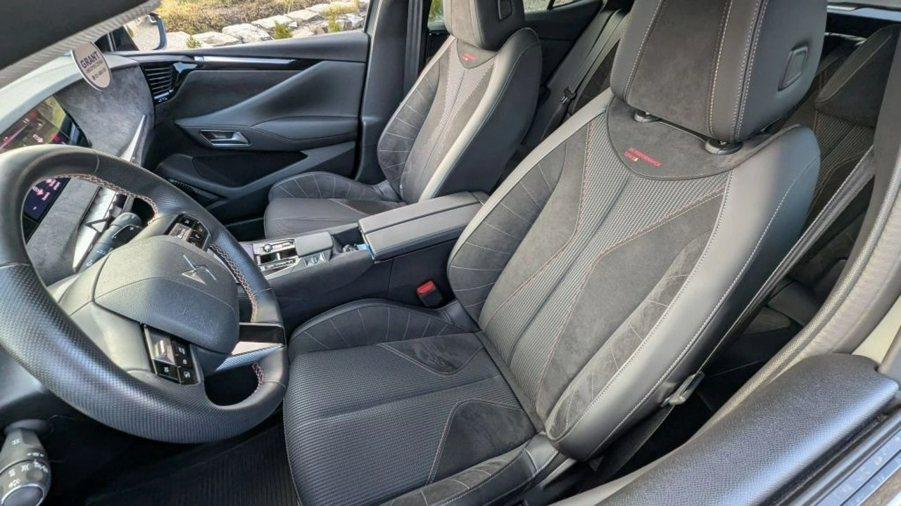 DS Automobiles DS 4 - Zdjęcie 13