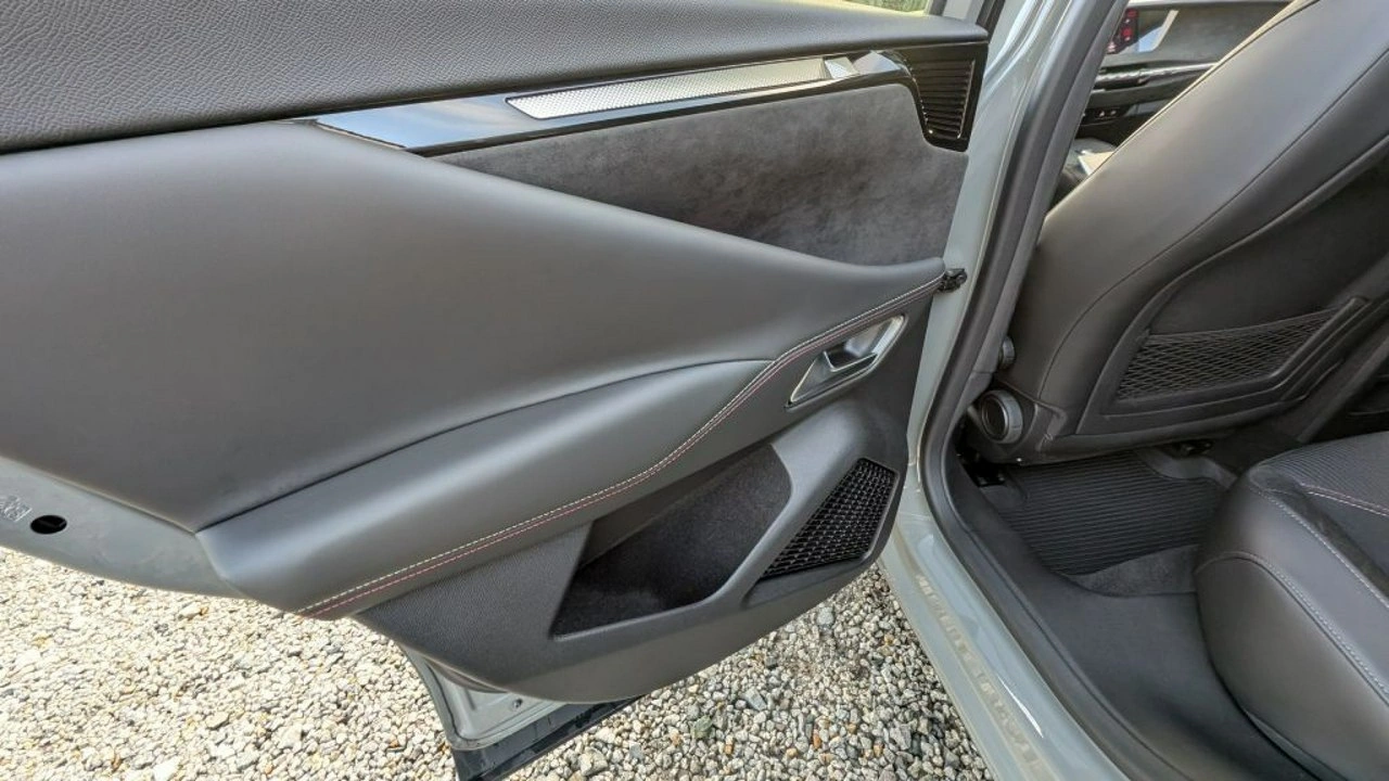 DS Automobiles DS 4 - Zdjęcie 19