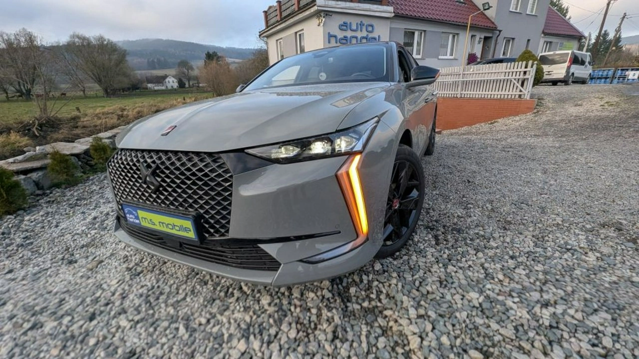 DS Automobiles DS 4 - Zdjęcie 21