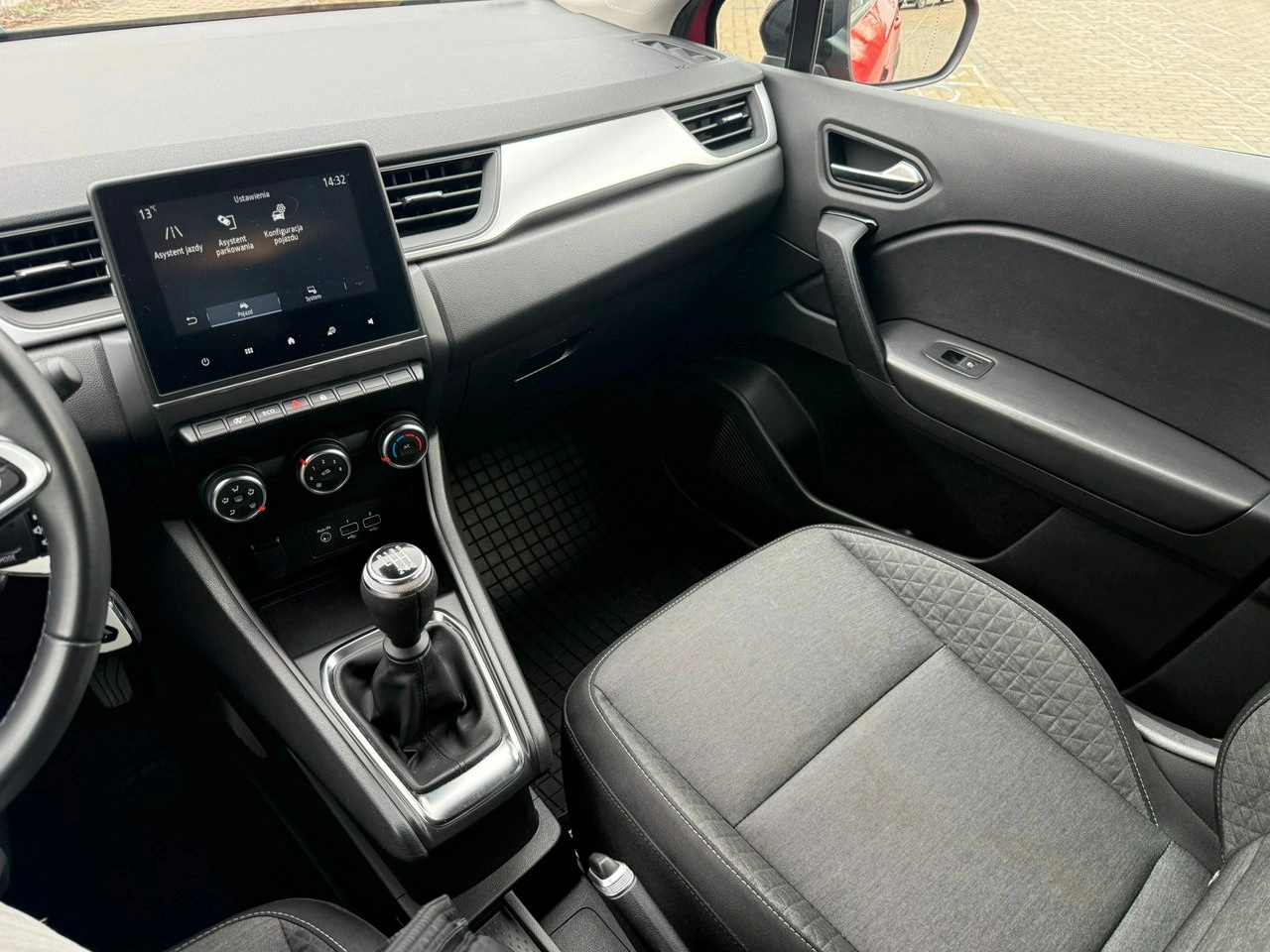 Renault Captur - Zdjęcie 15