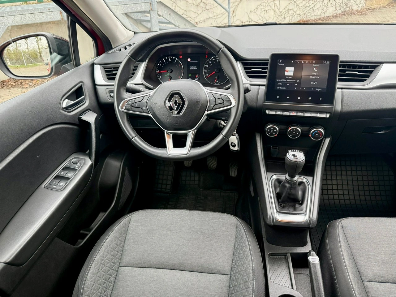 Renault Captur - Zdjęcie 17