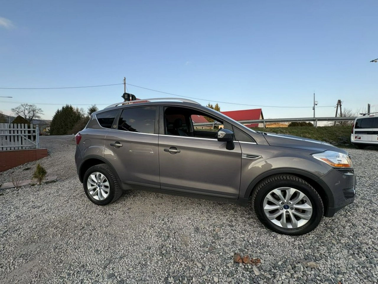 Ford Kuga - Zdjęcie 4